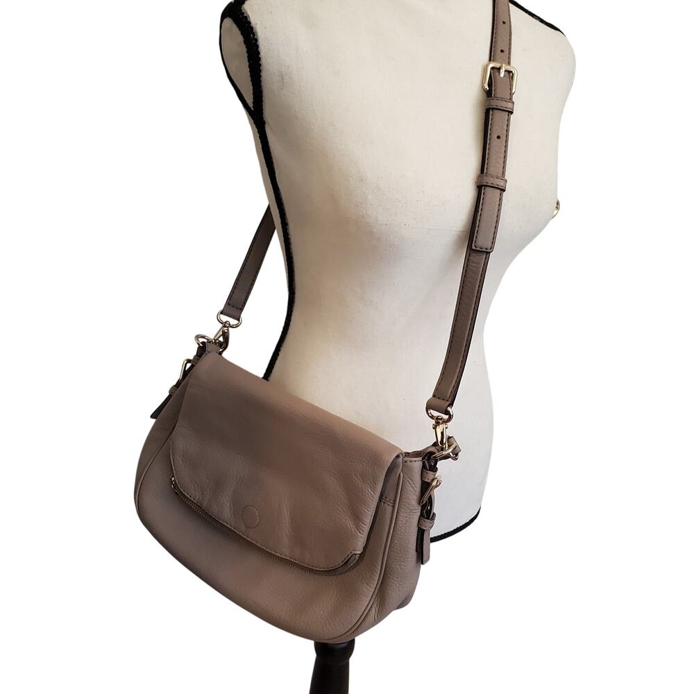 Kate Spade gray pebbled leather shoulder bag